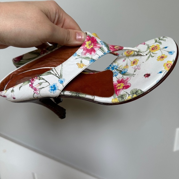 Louis Feraud T Strap Floral Heels - Picture 2 of 9